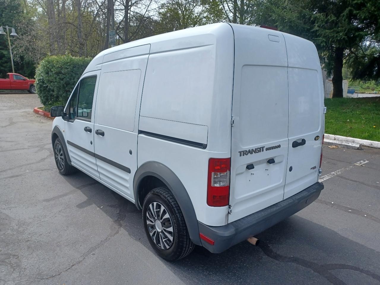 Ford Transit Connect XL with Rear Door Glass 2013
