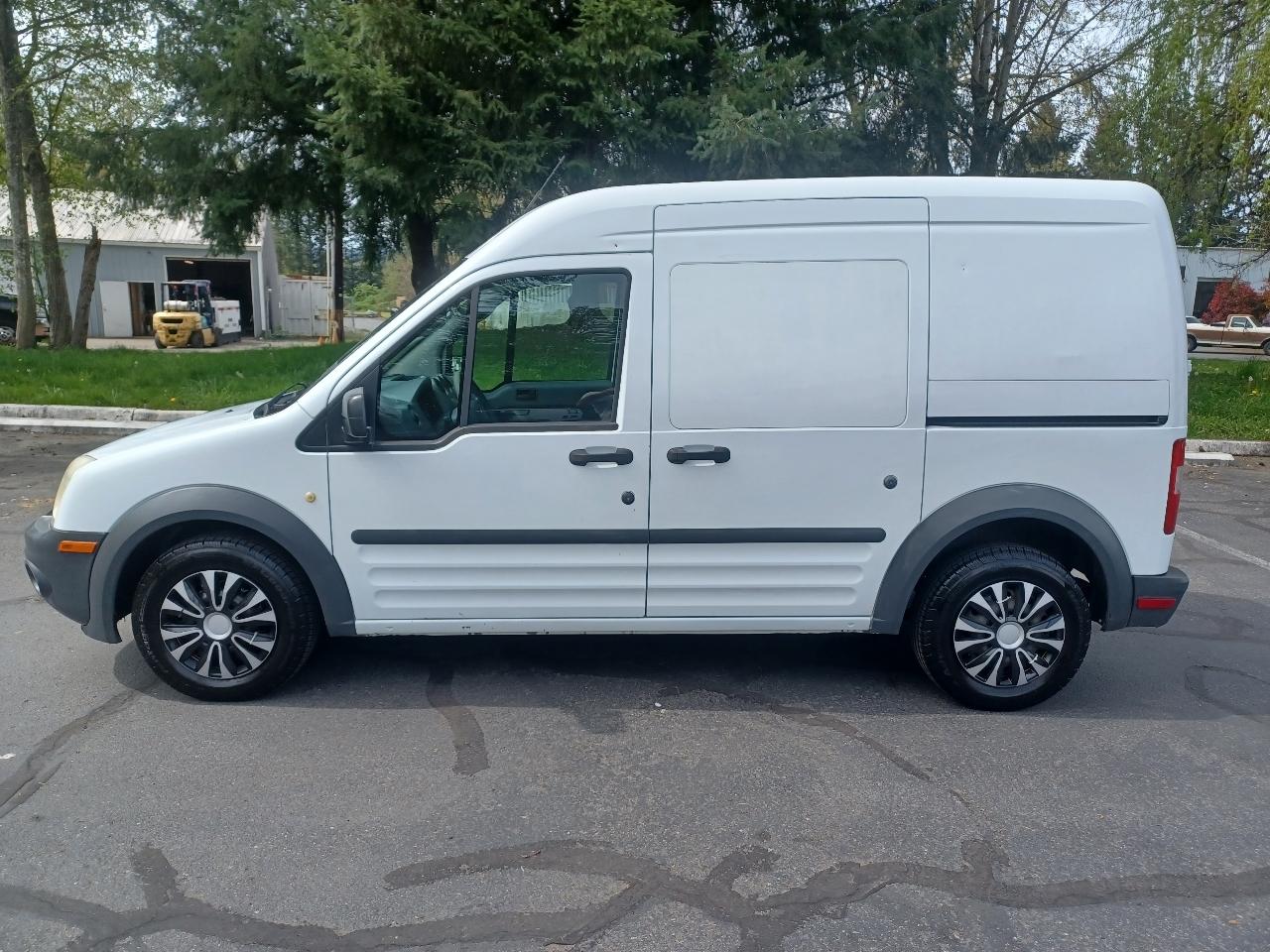 Ford Transit Connect XL with Rear Door Glass 2013