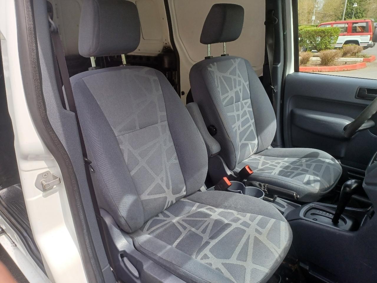Ford Transit Connect XL with Rear Door Glass 2013