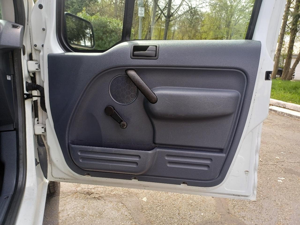 Ford Transit Connect XL with Rear Door Glass 2013