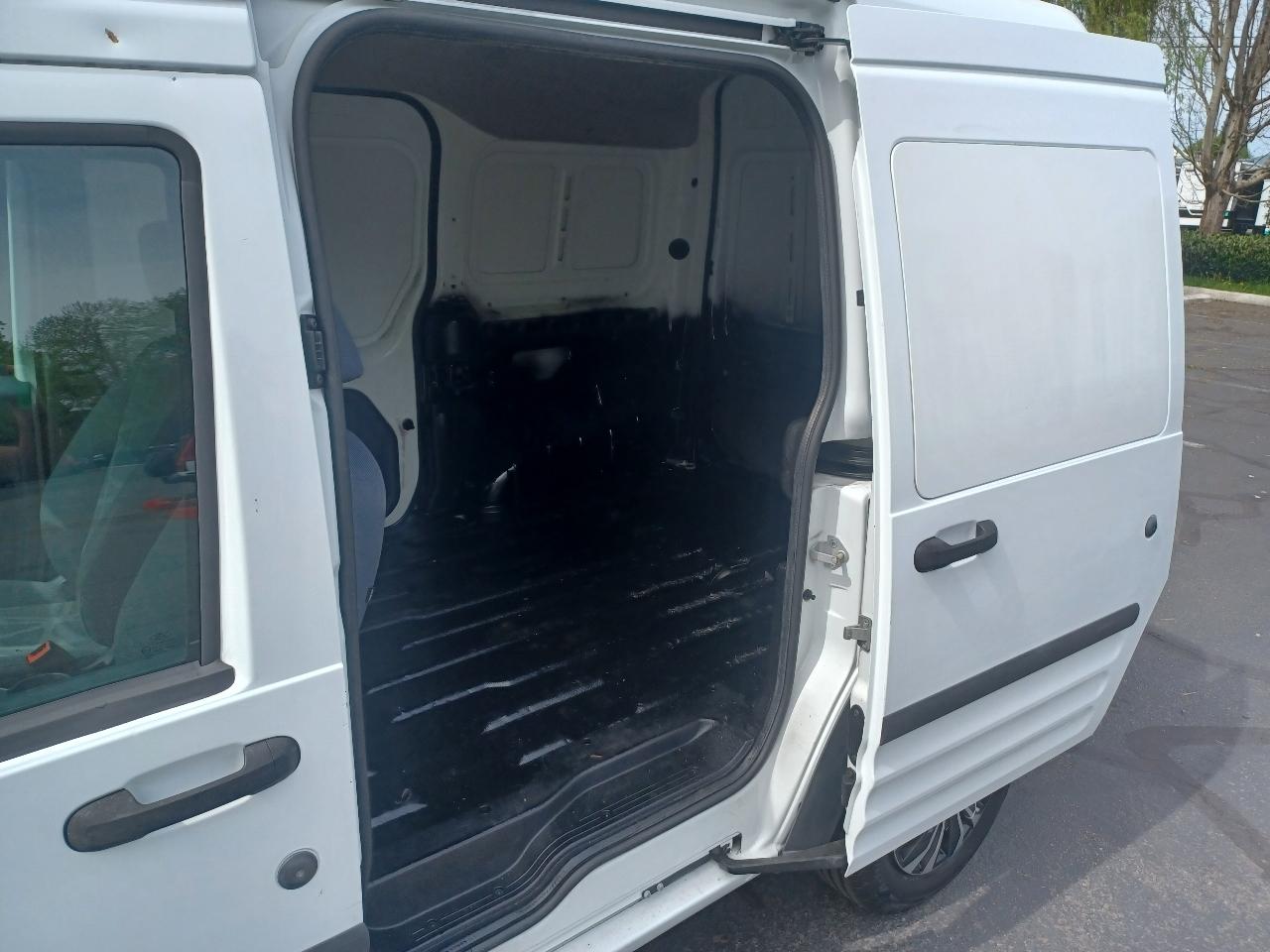 Ford Transit Connect XL with Rear Door Glass 2013