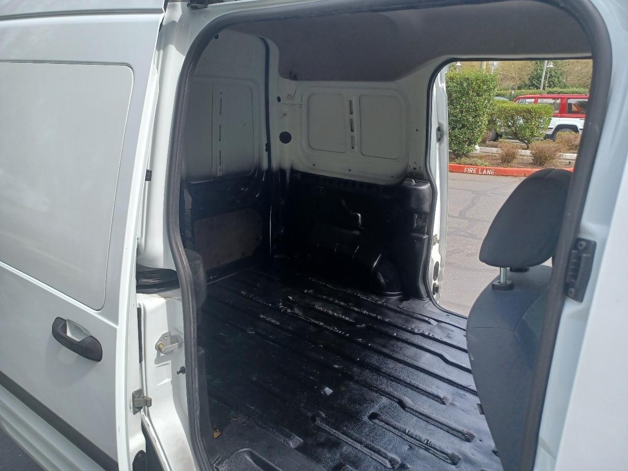 Ford Transit Connect XL with Rear Door Glass 2013