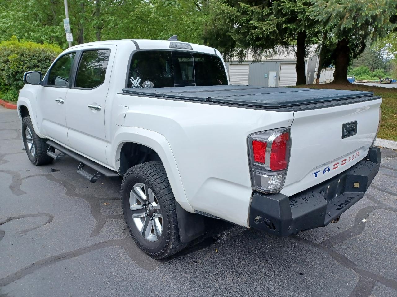 Toyota Tacoma Limited Double Cab V6 6AT 4WD 2017