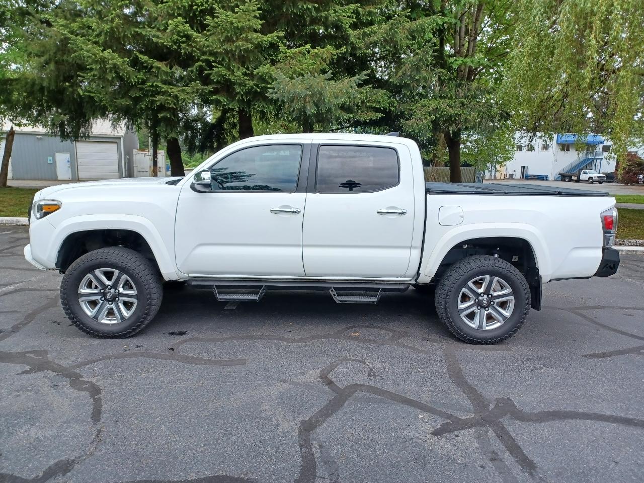 Toyota Tacoma Limited Double Cab V6 6AT 4WD 2017