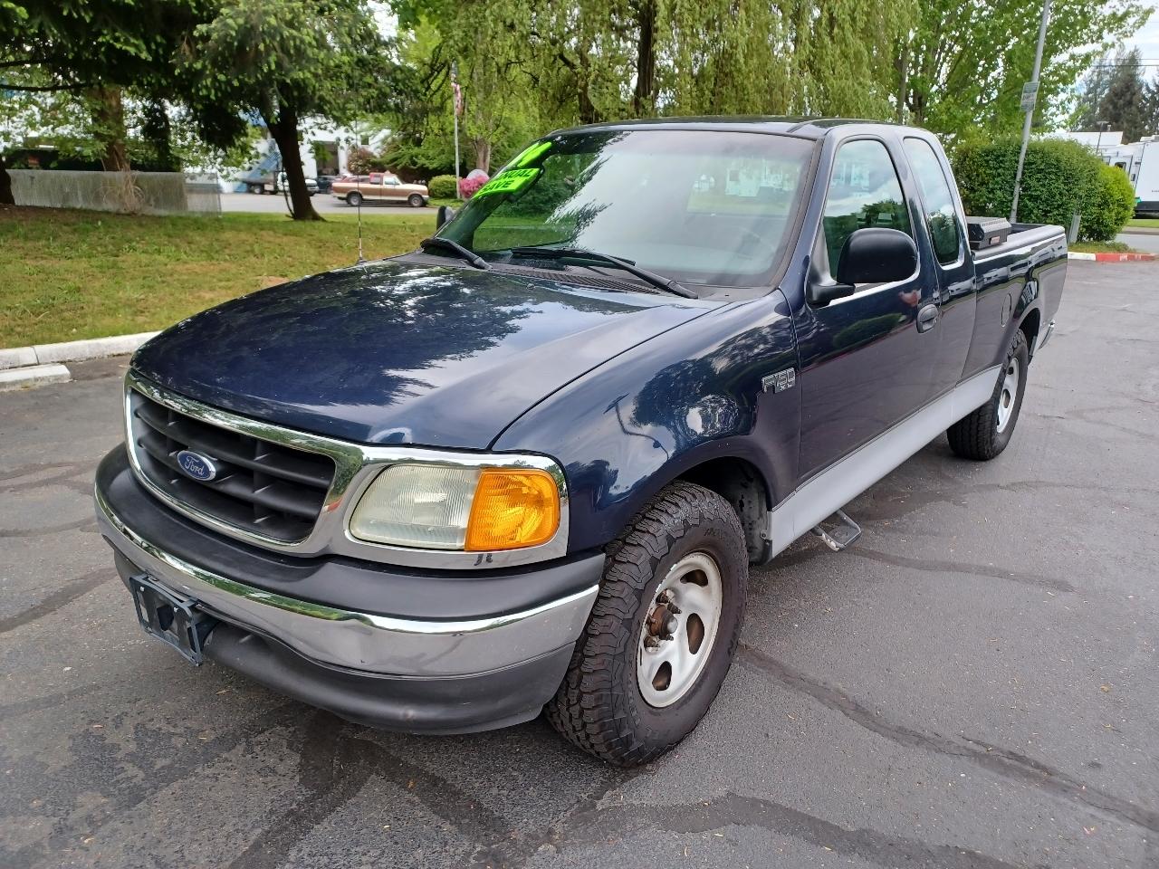 Ford F-150 Heritage XLT SuperCab Long Bed 2WD 2004