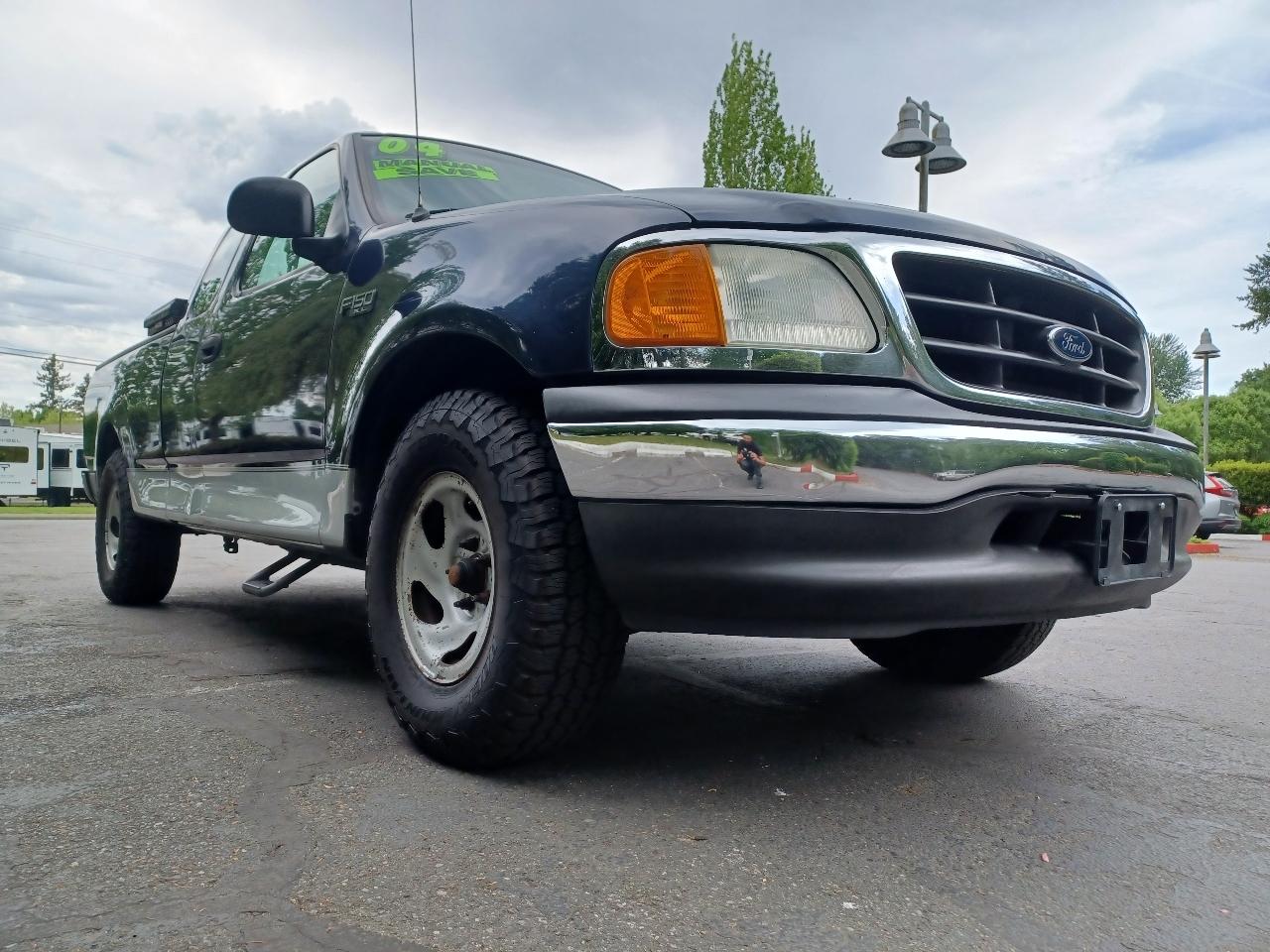 Ford F-150 Heritage XLT SuperCab Long Bed 2WD 2004