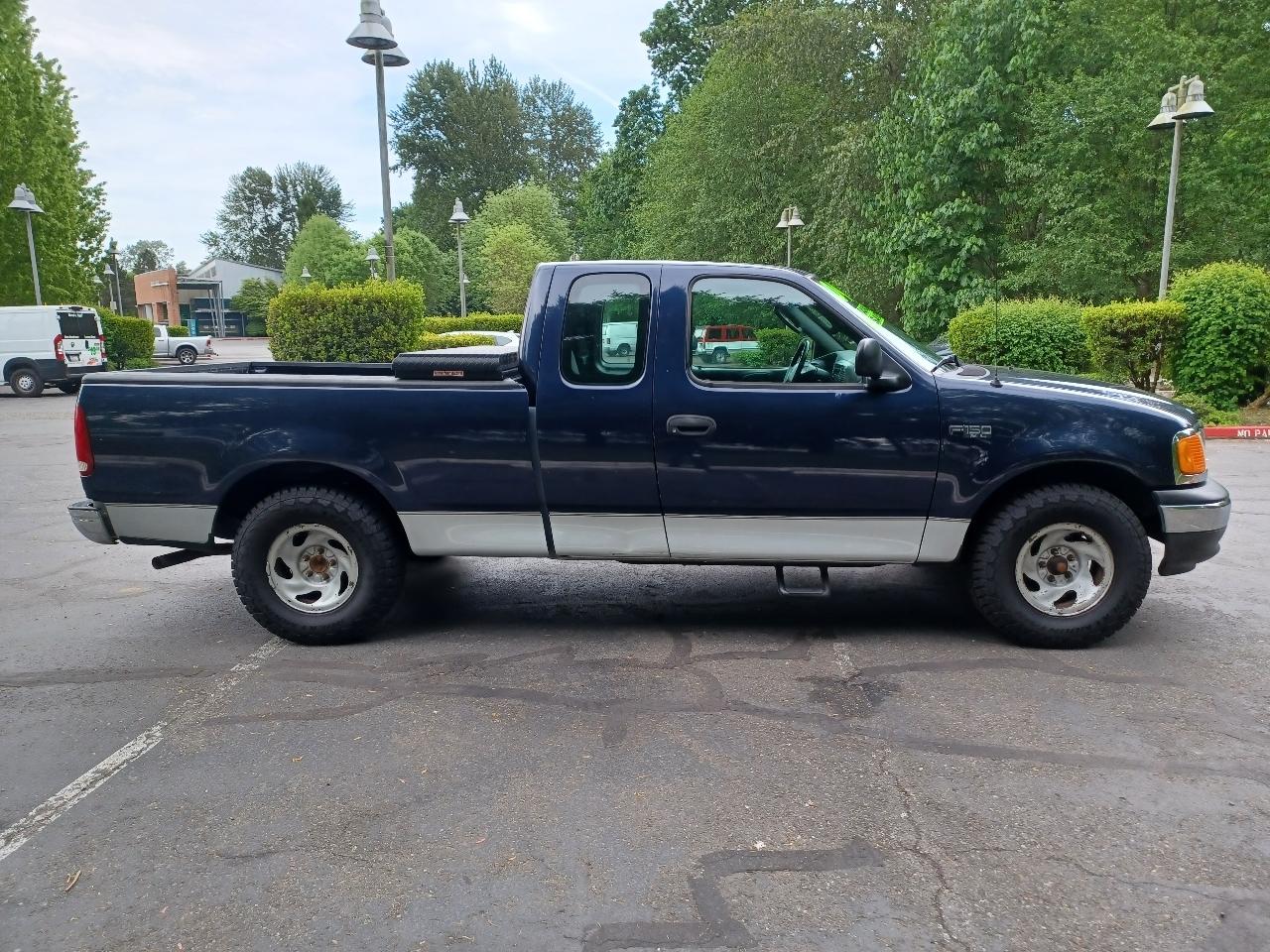 Ford F-150 Heritage XLT SuperCab Long Bed 2WD 2004
