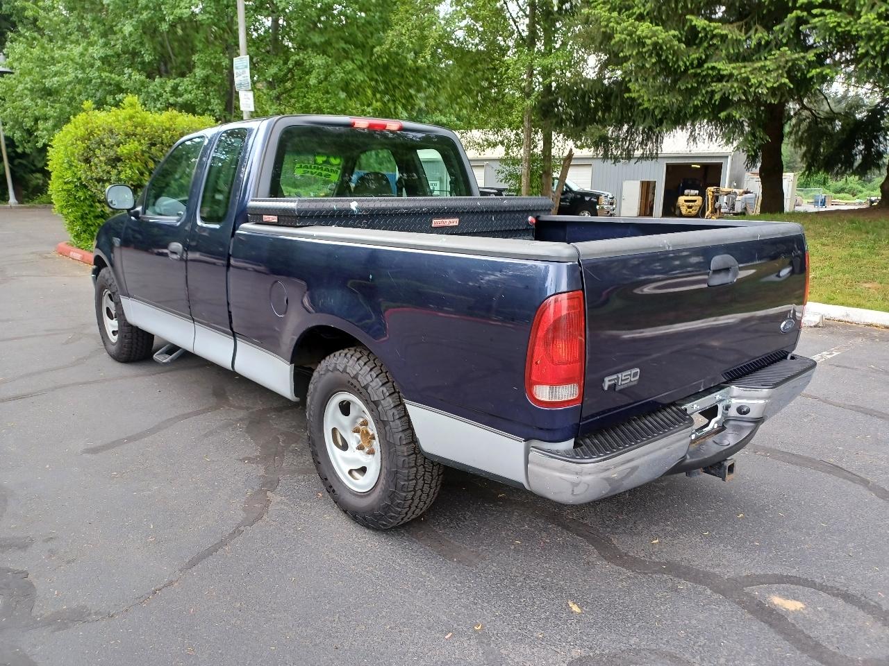Ford F-150 Heritage XLT SuperCab Long Bed 2WD 2004