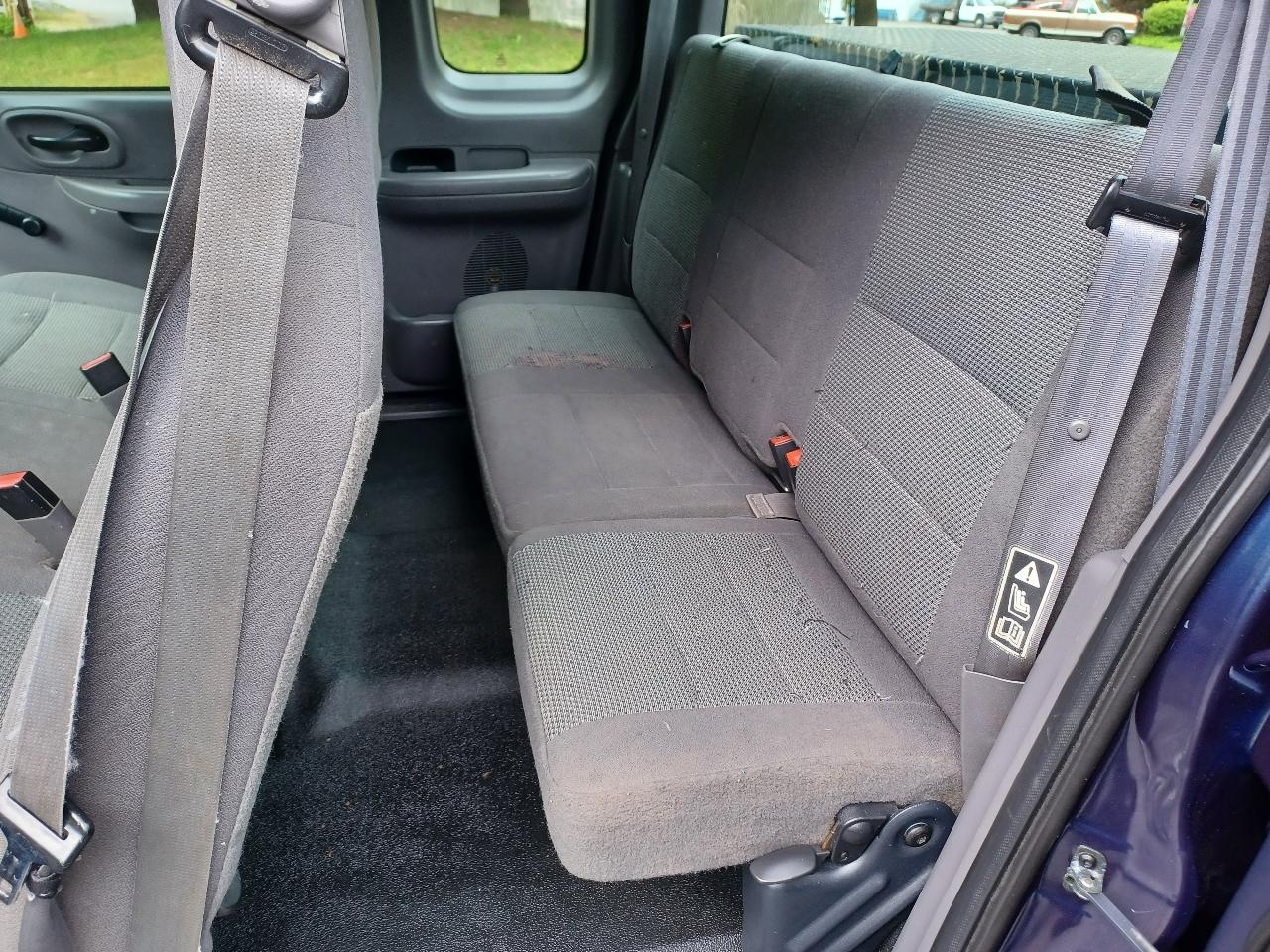 Ford F-150 Heritage XLT SuperCab Long Bed 2WD 2004