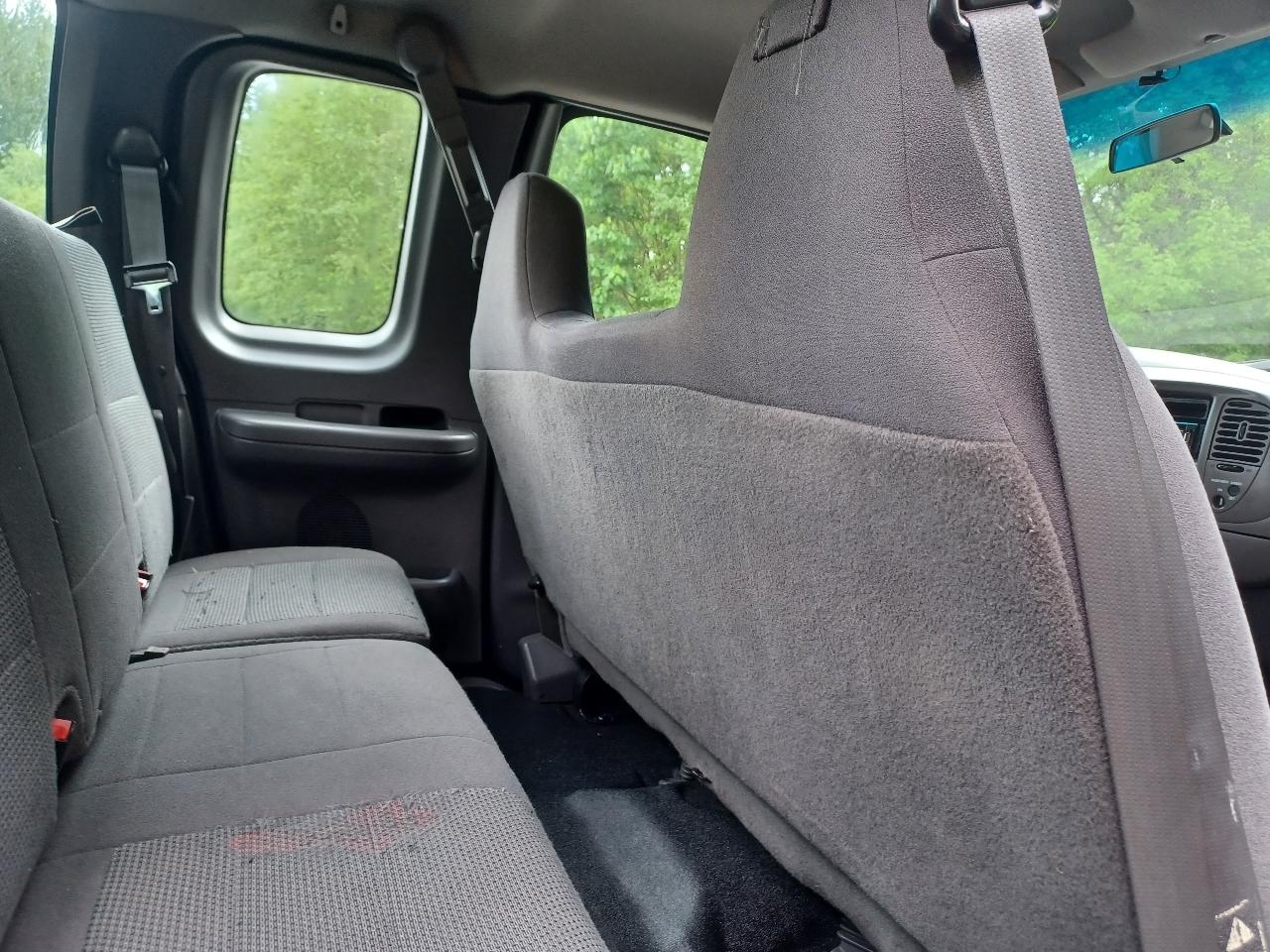 Ford F-150 Heritage XLT SuperCab Long Bed 2WD 2004
