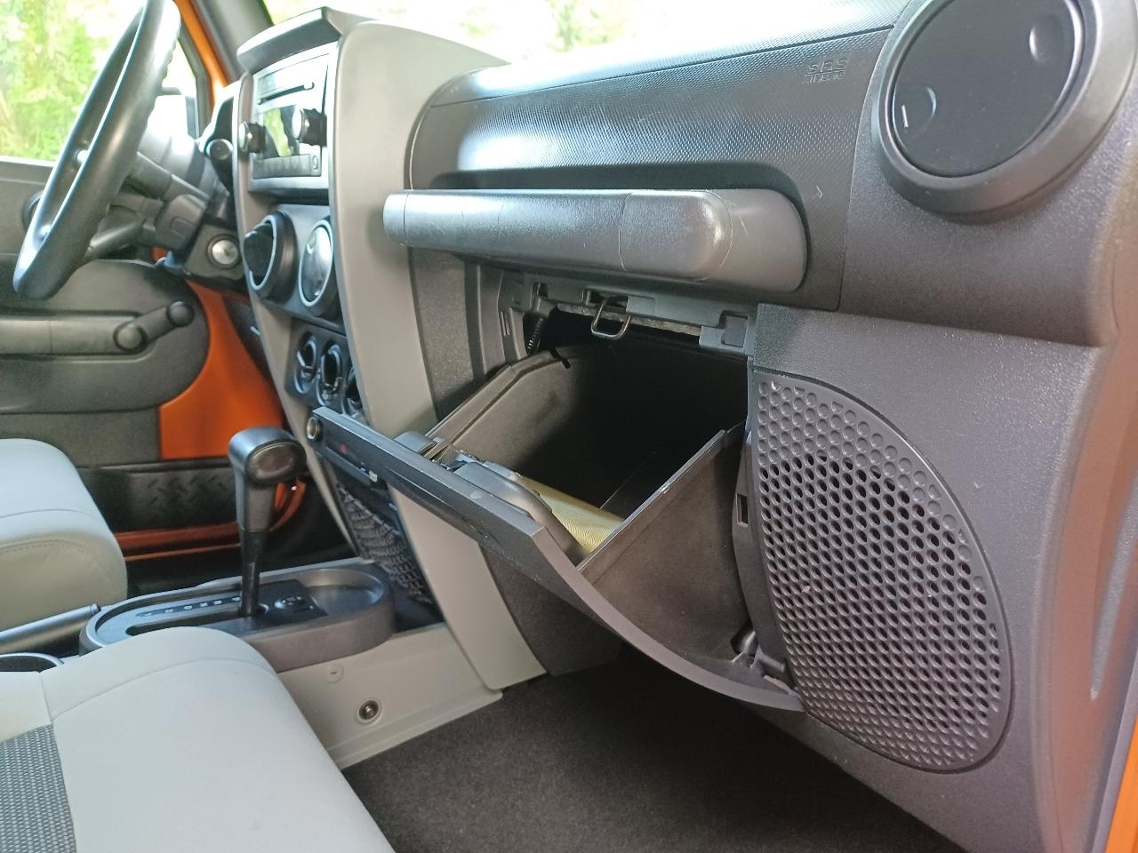 Jeep Wrangler Unlimited Sport RWD 2010