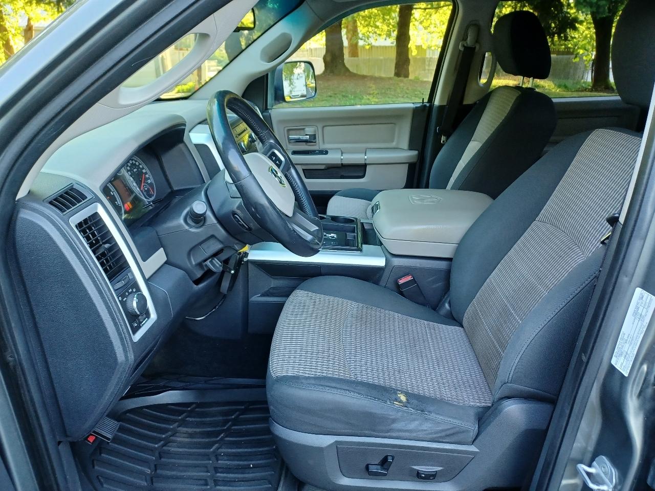 RAM 1500 Sport Crew Cab 4WD 2011