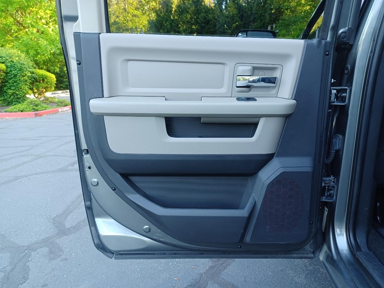 RAM 1500 Sport Crew Cab 4WD 2011