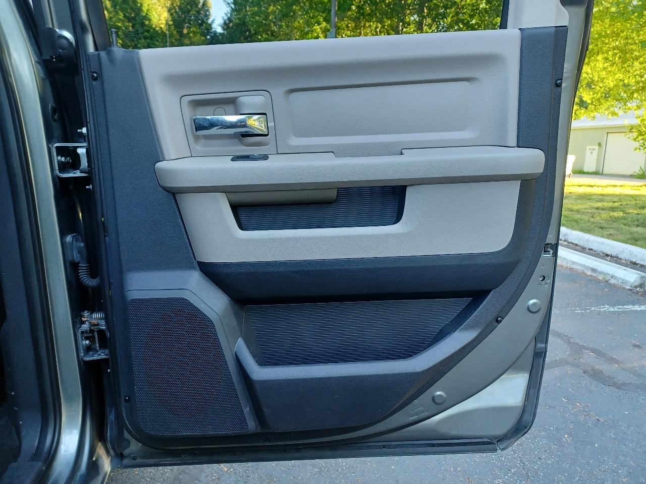 RAM 1500 Sport Crew Cab 4WD 2011