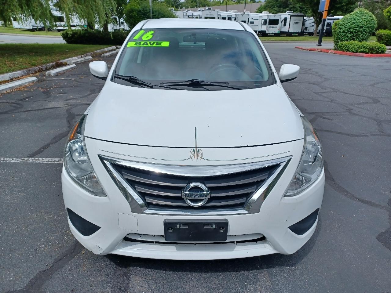 Nissan Versa 1.6 S 5M 2016
