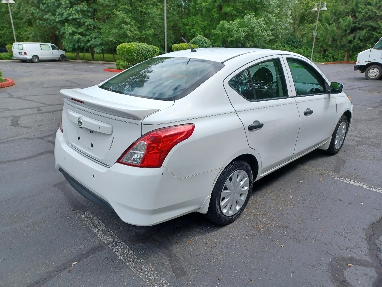 Nissan Versa 1.6 S 5M 2016
