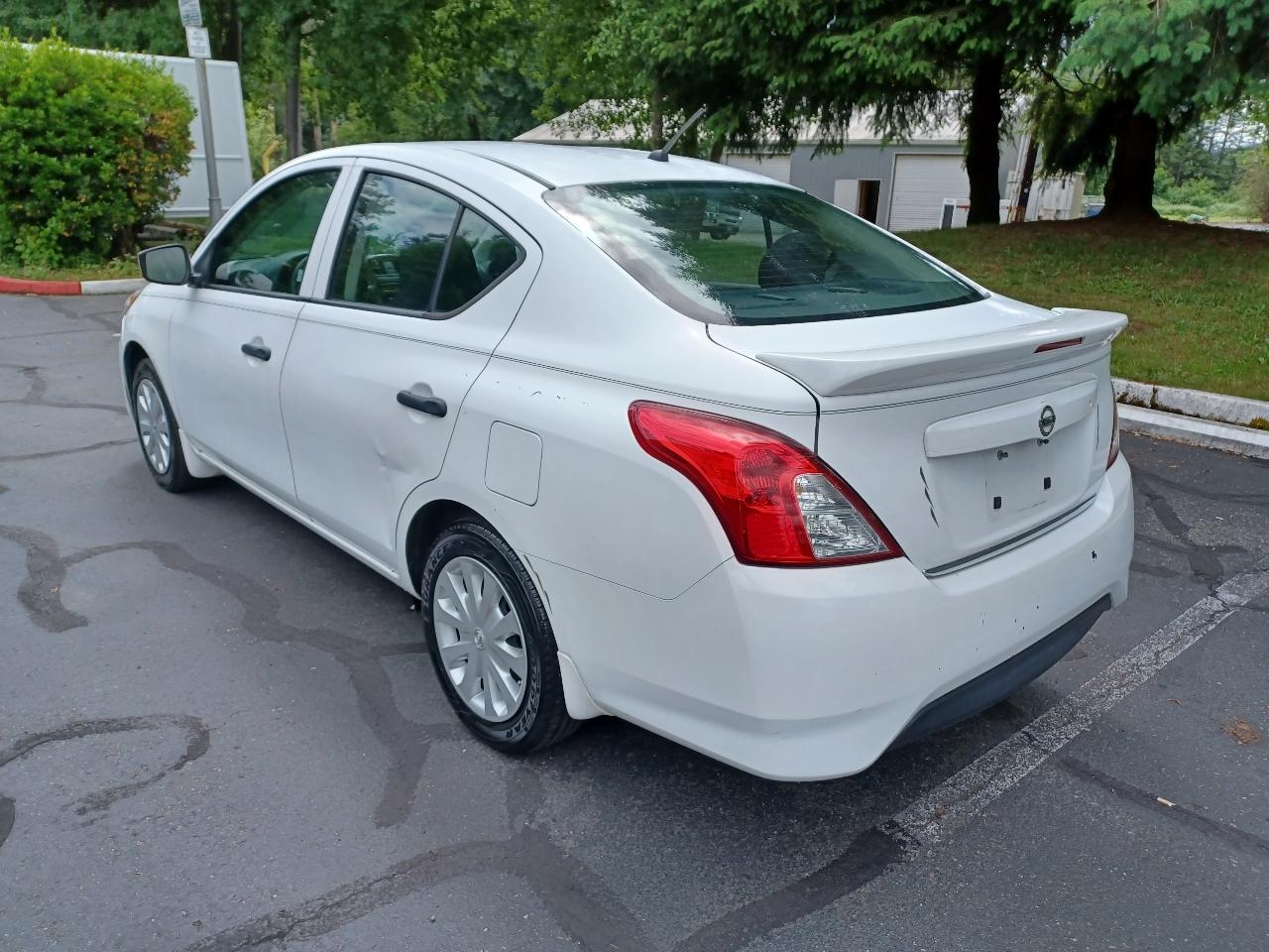 Nissan Versa 1.6 S 5M 2016
