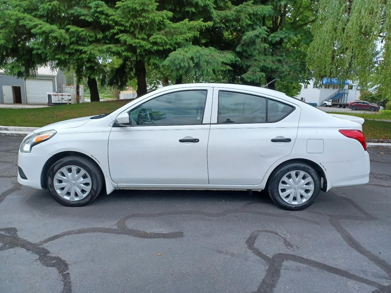 Nissan Versa 1.6 S 5M 2016