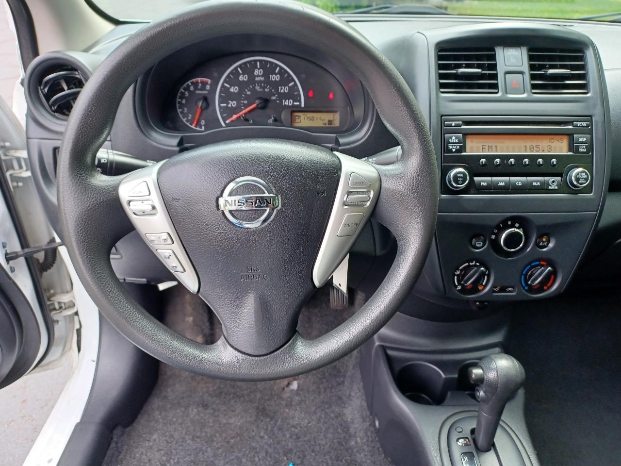 Nissan Versa 1.6 S 5M 2016