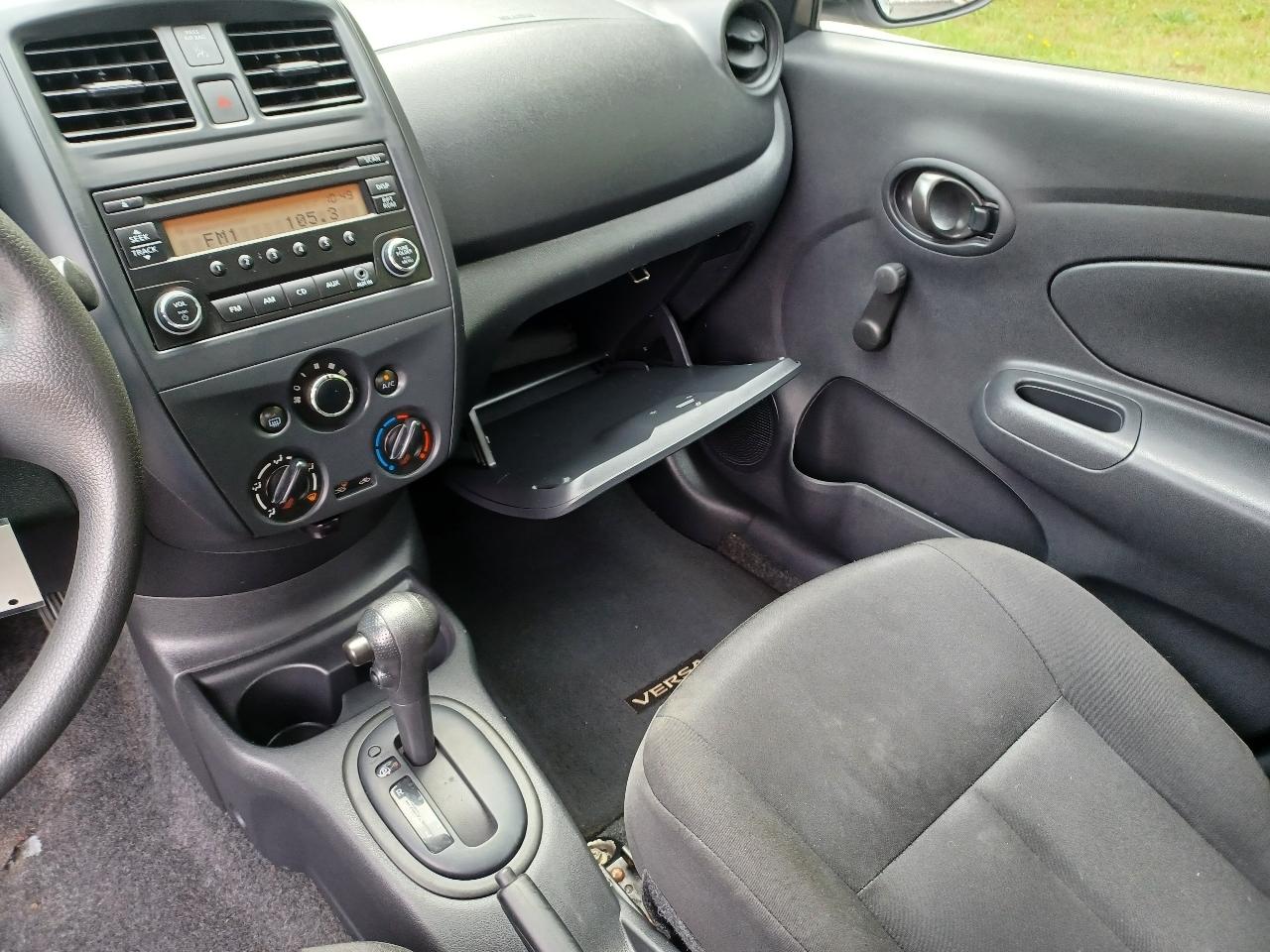 Nissan Versa 1.6 S 5M 2016