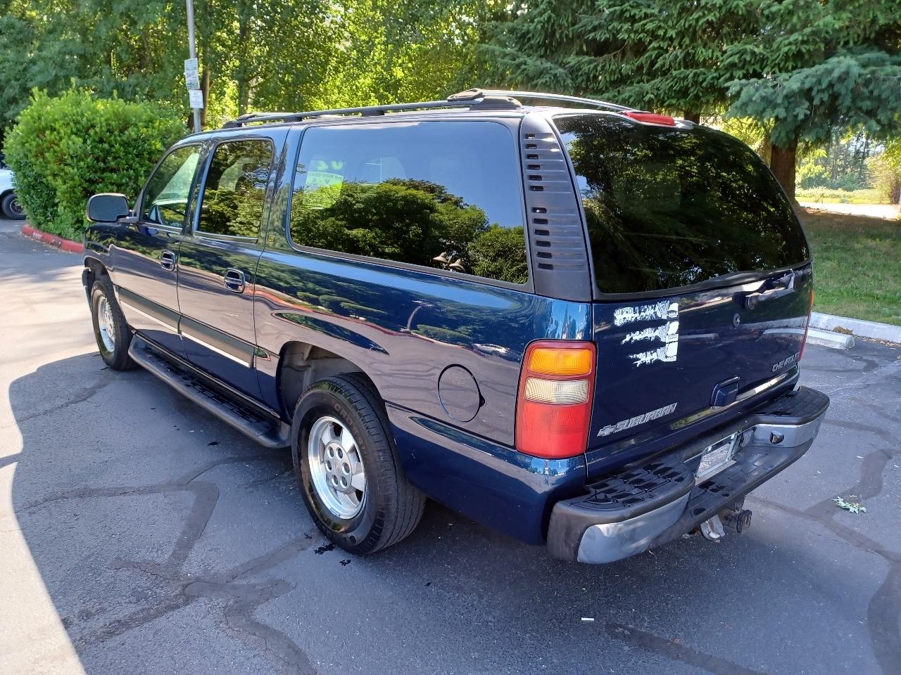 Chevrolet Suburban 1500 4WD 2002