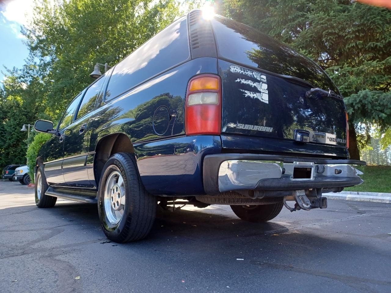 Chevrolet Suburban 1500 4WD 2002