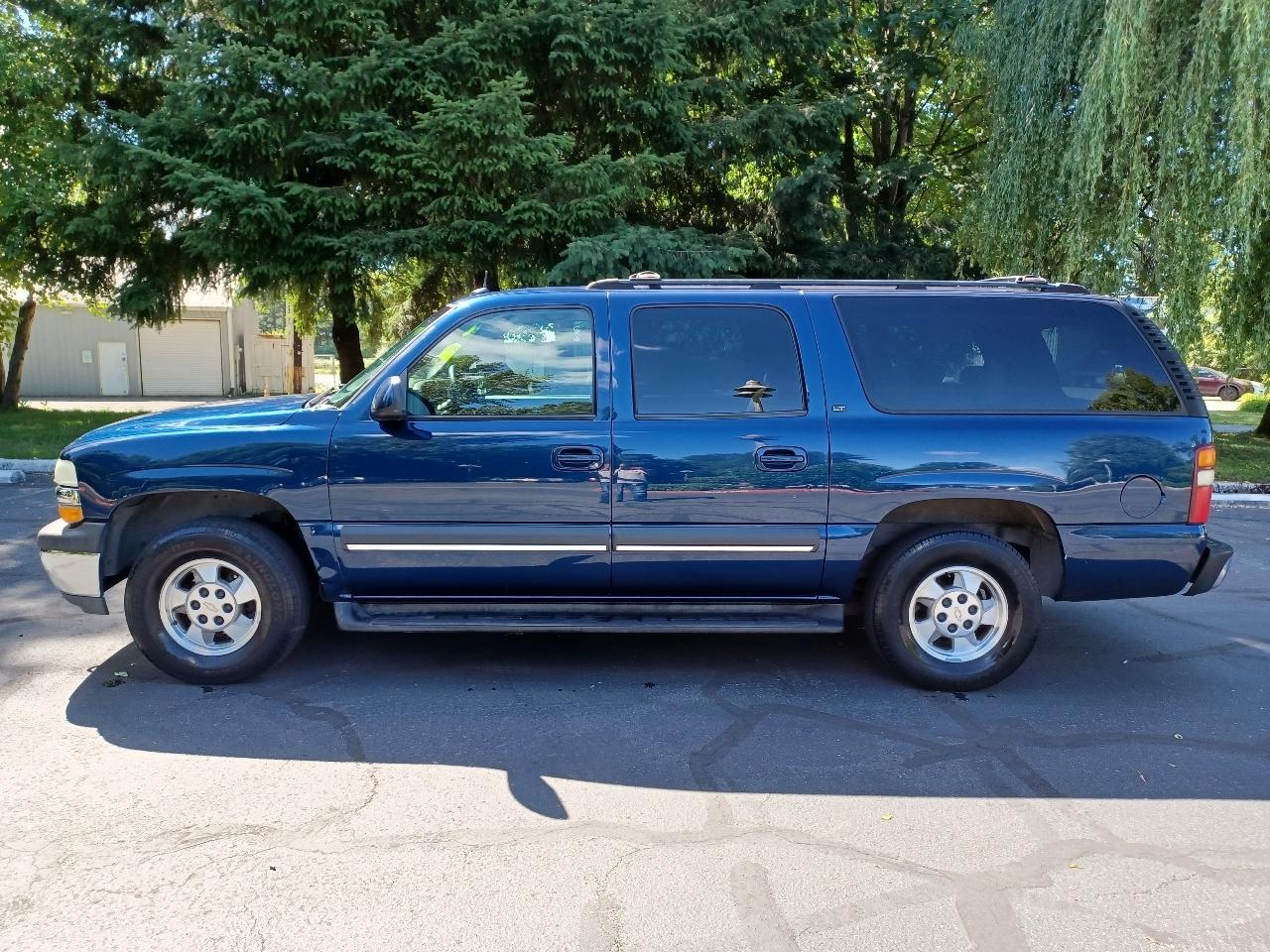 Chevrolet Suburban 1500 4WD 2002
