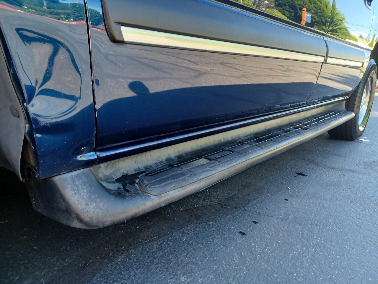Chevrolet Suburban 1500 4WD 2002
