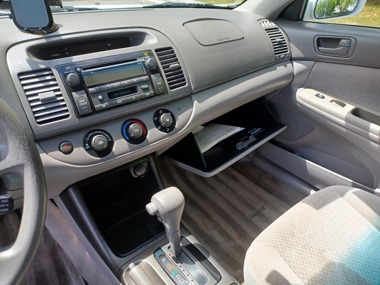 Toyota Camry XLE V6 2002