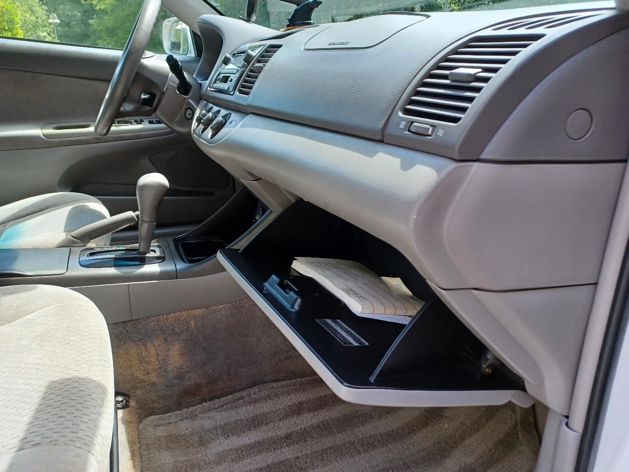 Toyota Camry XLE V6 2002