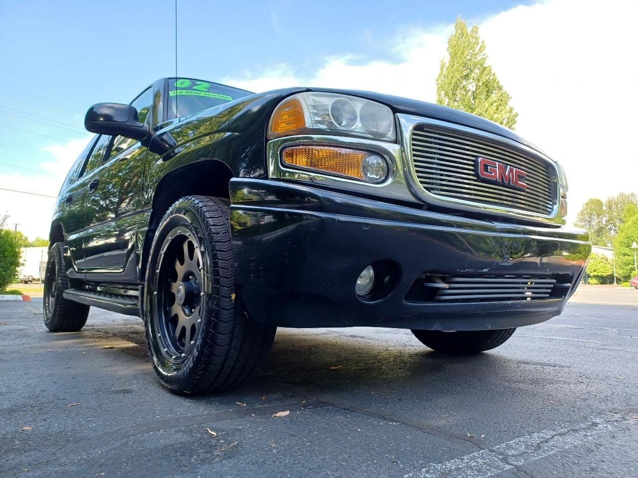 GMC Yukon Denali Base 2002