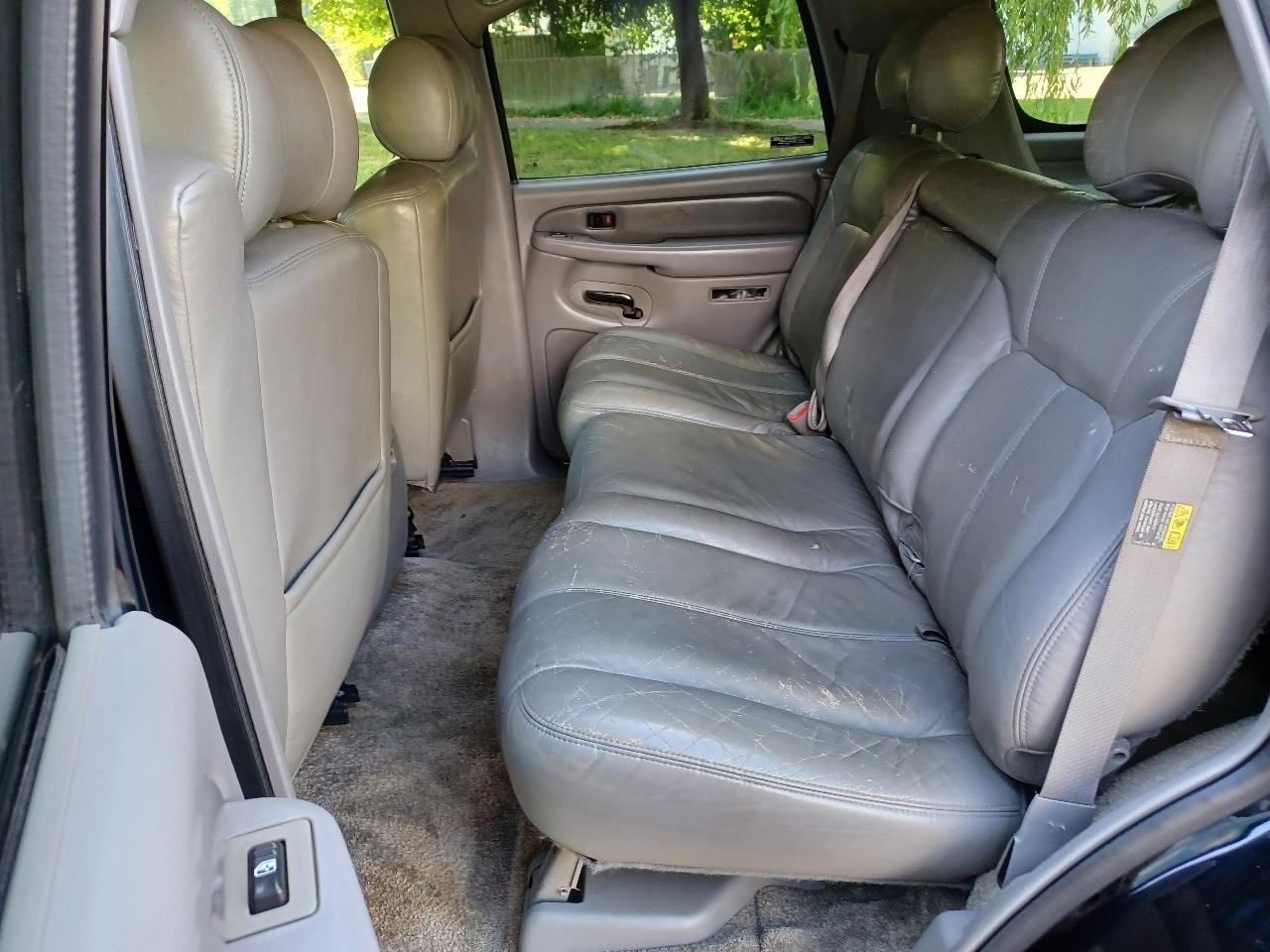GMC Yukon Denali Base 2002