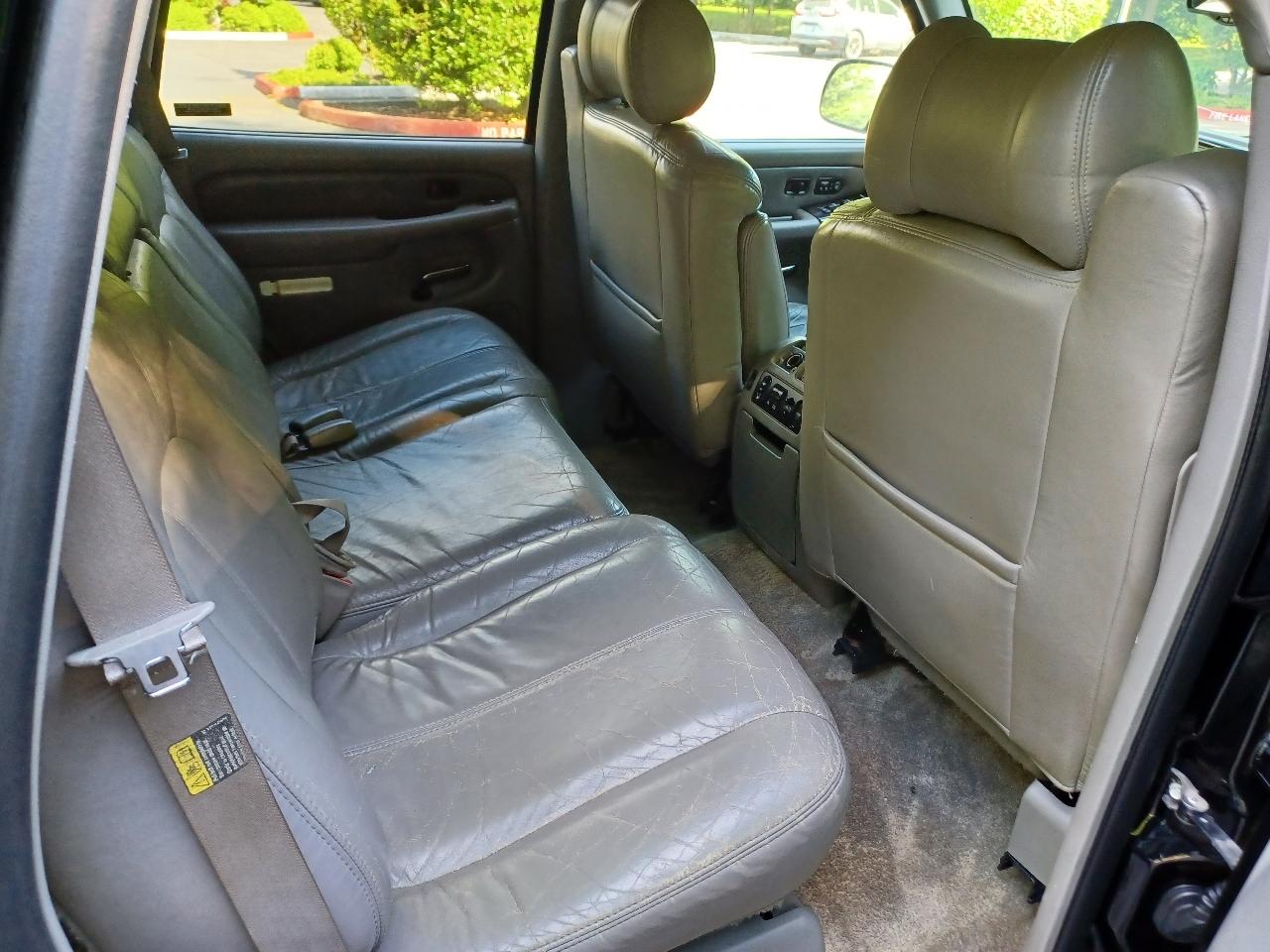 GMC Yukon Denali Base 2002