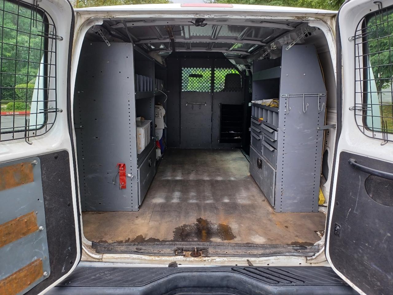 Ford Econoline E-150 2011