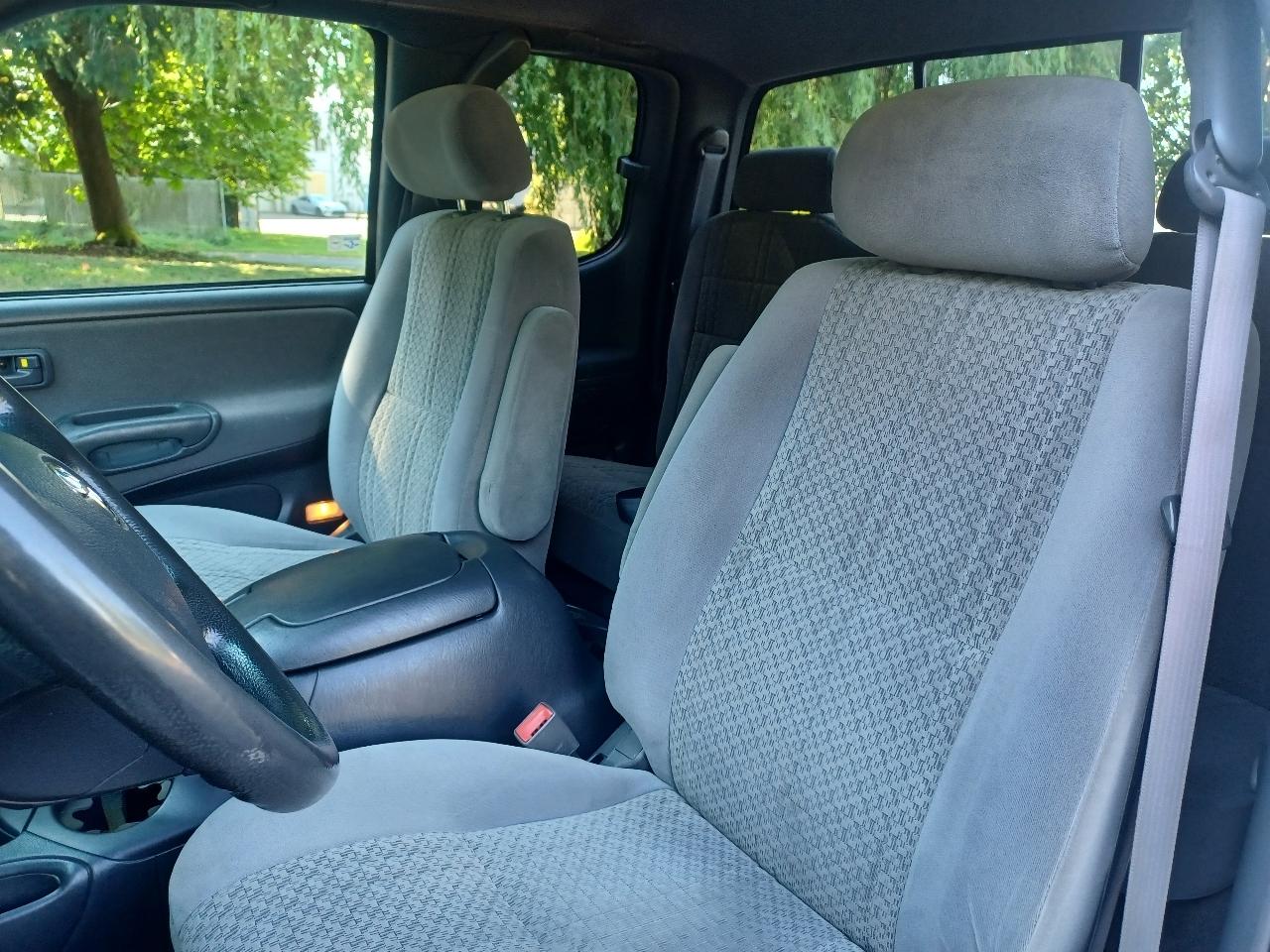 Toyota Tundra SR5 Access Cab 4WD 2004