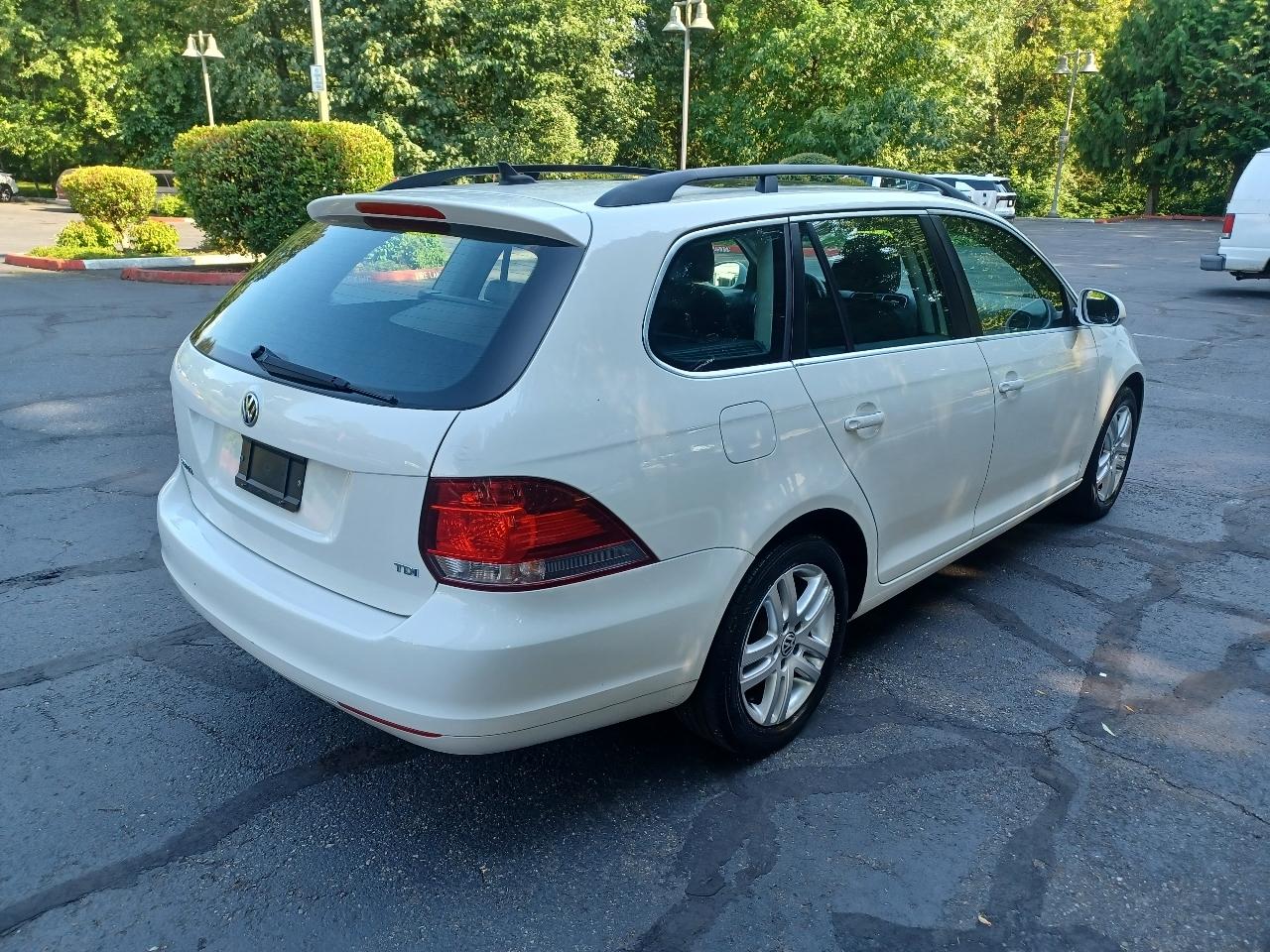 Volkswagen Jetta SportWagen TDI 2010