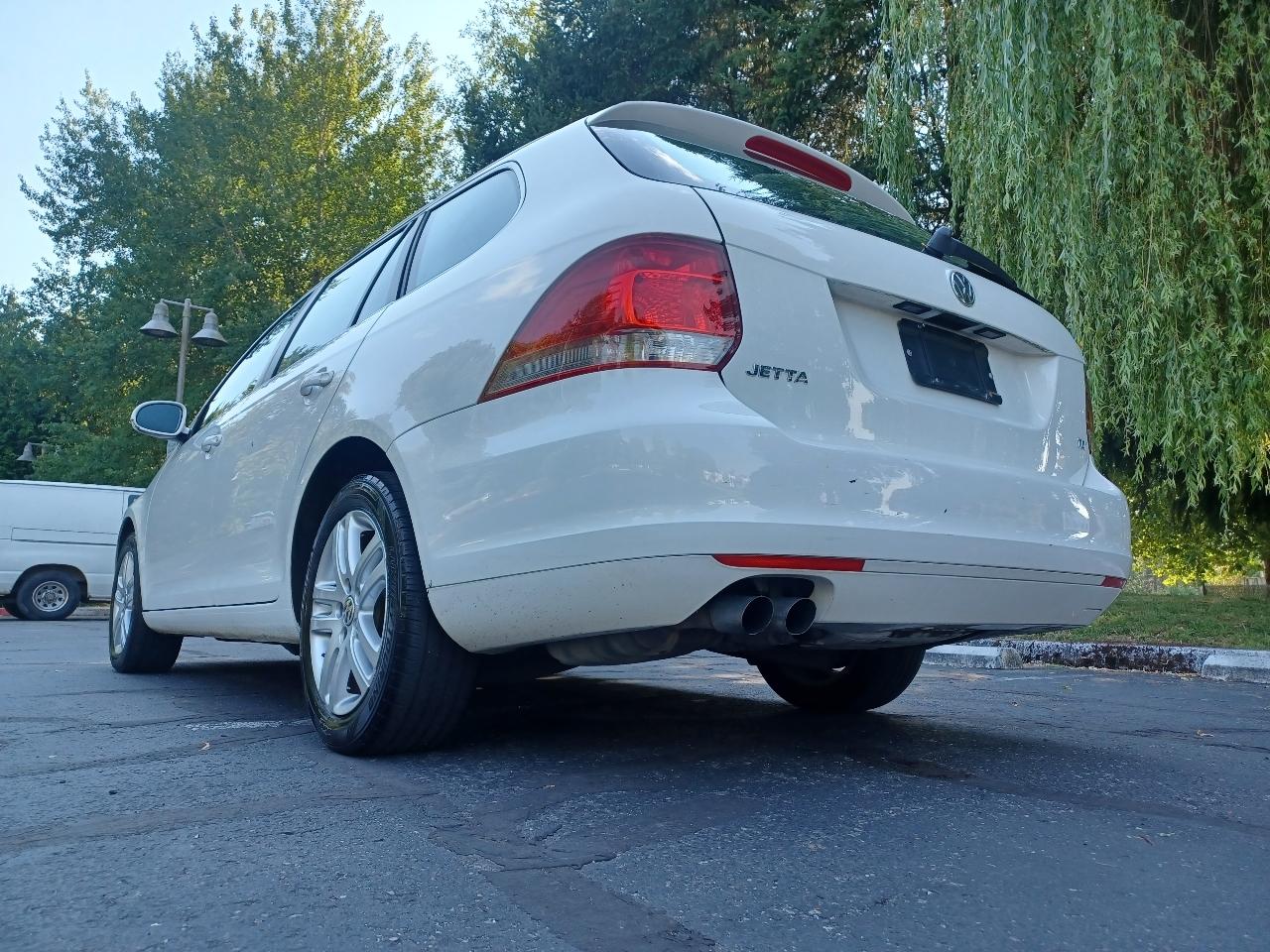Volkswagen Jetta SportWagen TDI 2010