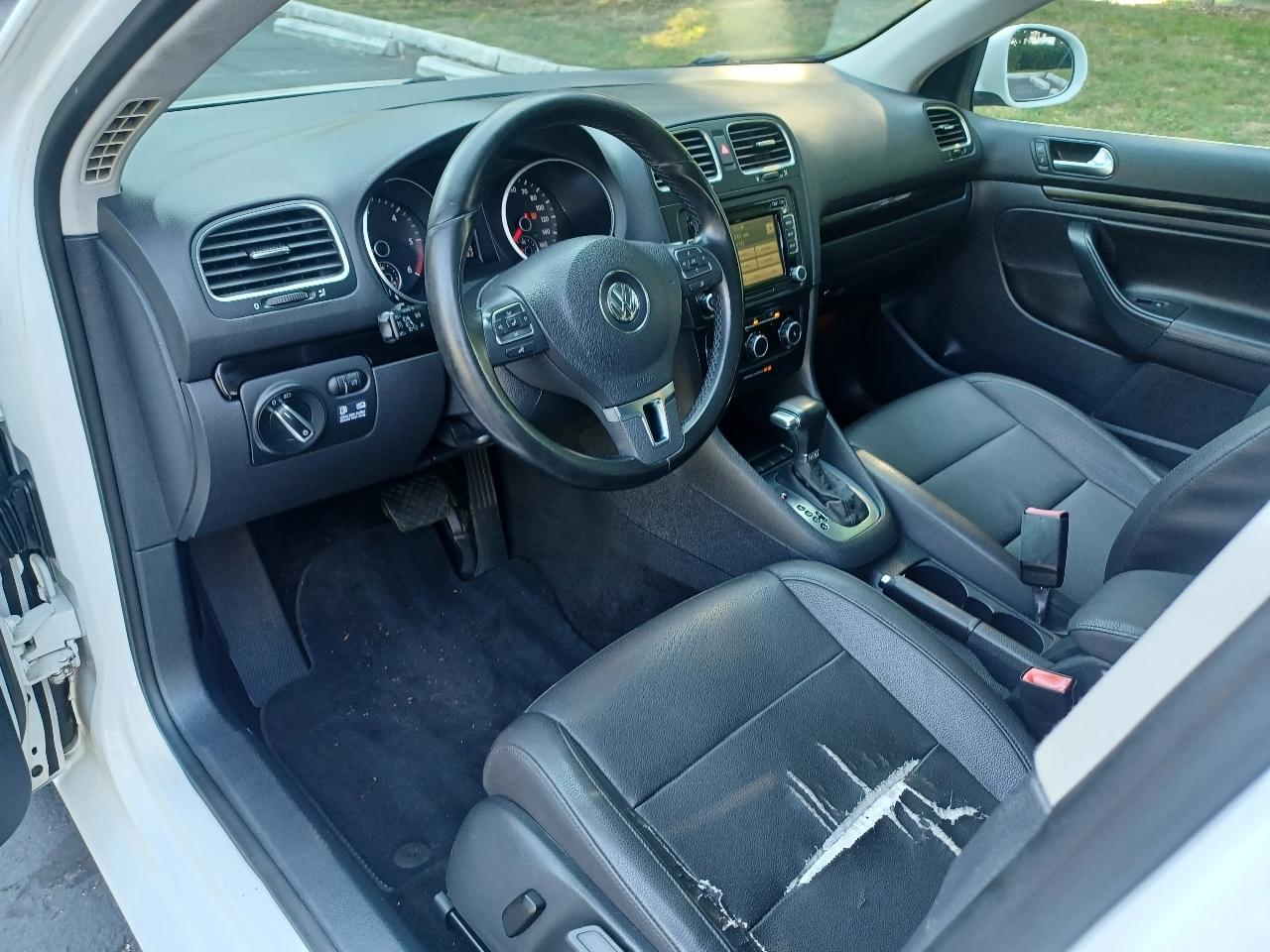 Volkswagen Jetta SportWagen TDI 2010