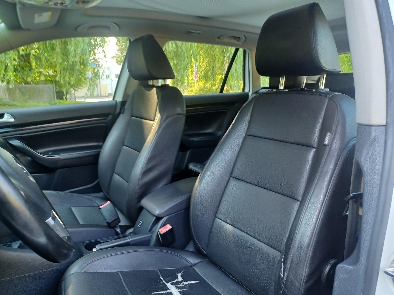 Volkswagen Jetta SportWagen TDI 2010