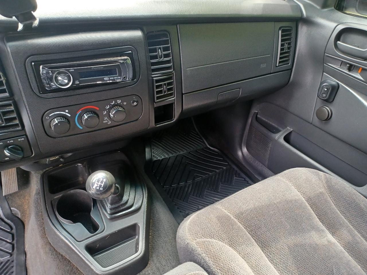 Dodge Dakota Sport Quad Cab 4WD 2003