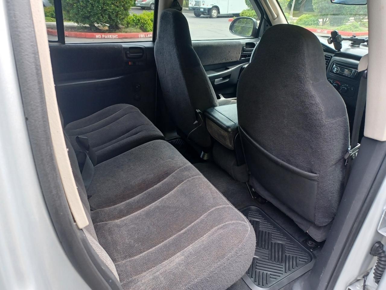 Dodge Dakota Sport Quad Cab 4WD 2003