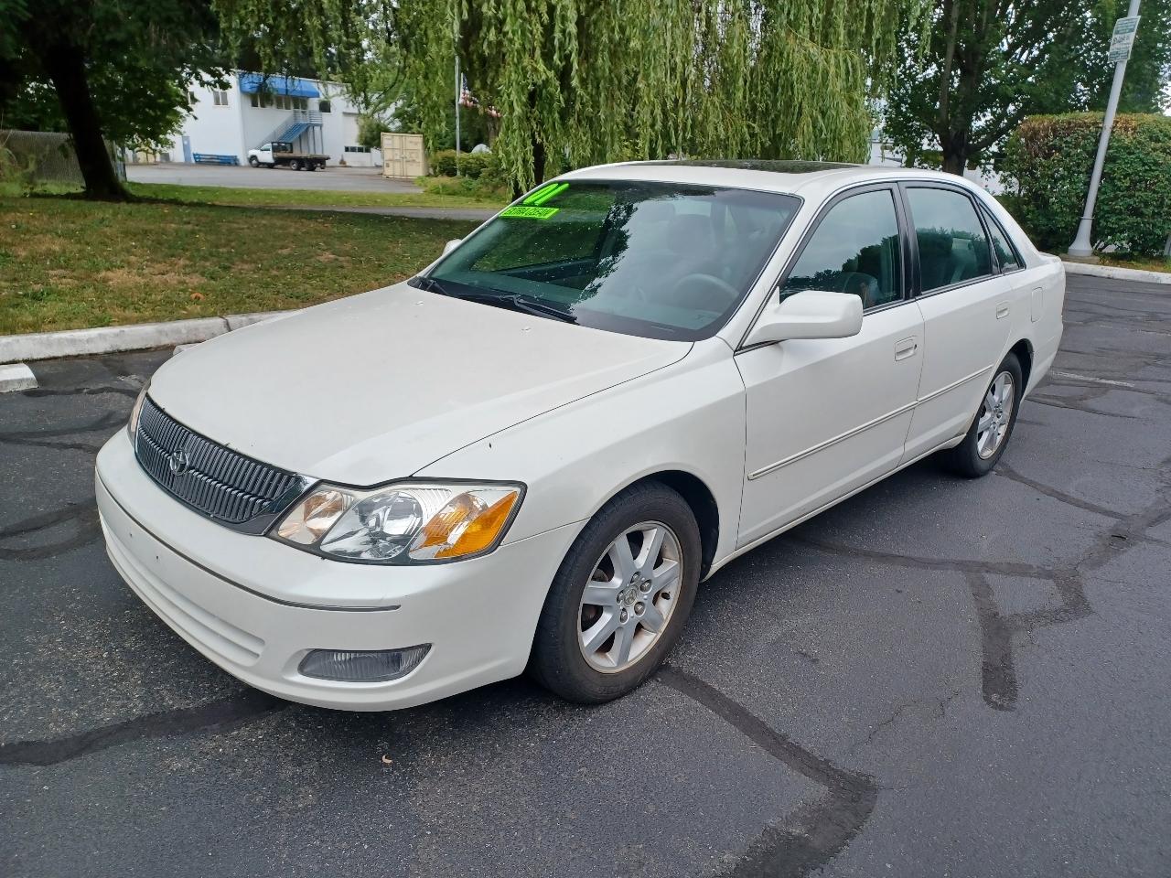 Toyota Avalon XL 2001