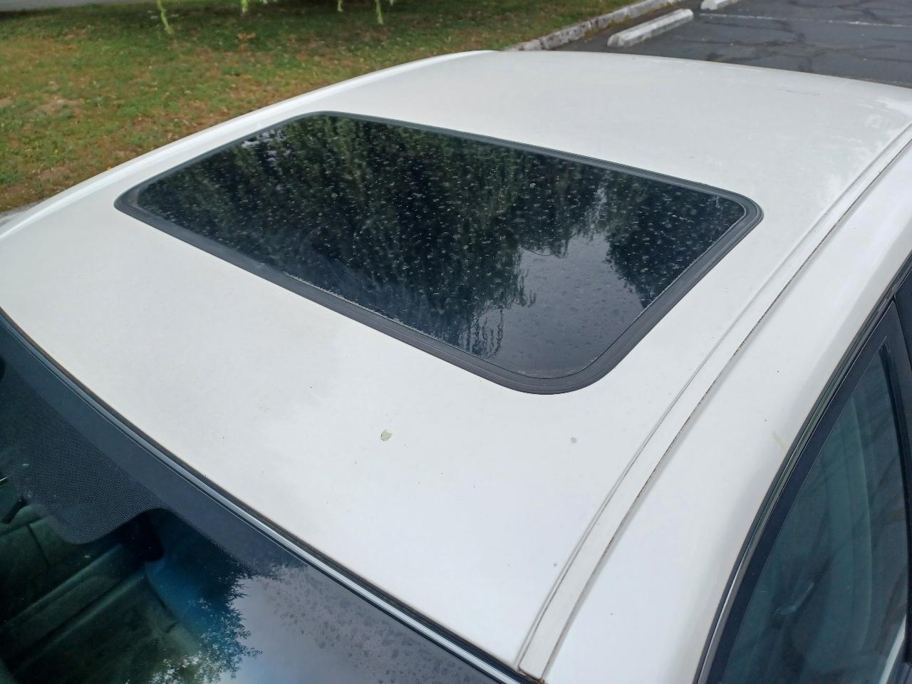 Toyota Avalon XL 2001