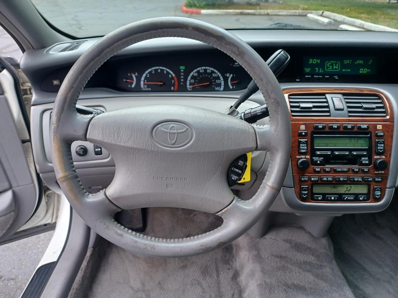 Toyota Avalon XL 2001