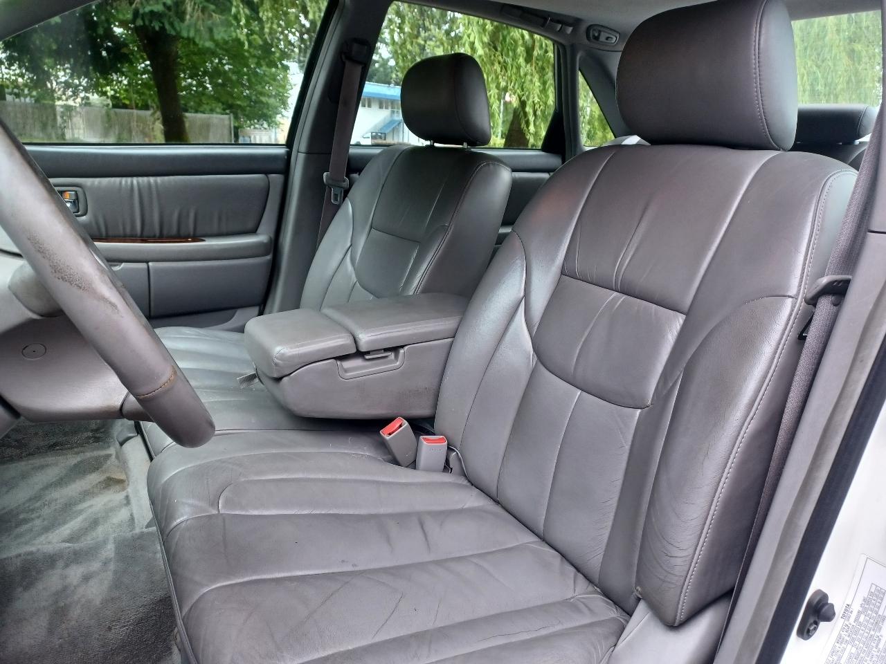 Toyota Avalon XL 2001