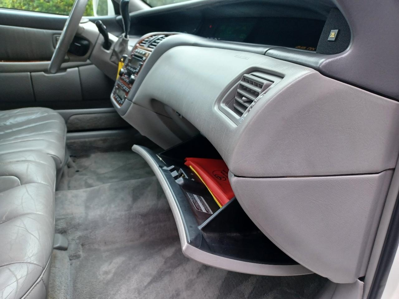 Toyota Avalon XL 2001