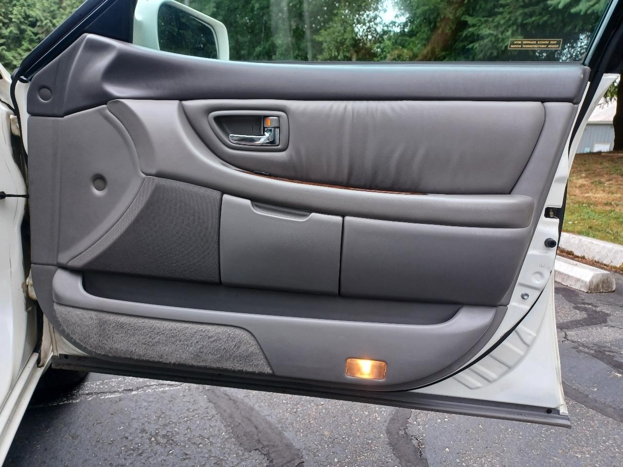 Toyota Avalon XL 2001
