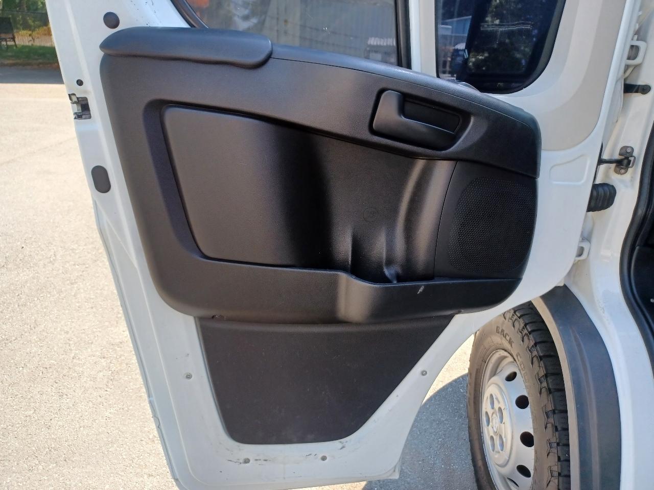 RAM Promaster 2500 High Roof Tradesman 136-in. WB 2014