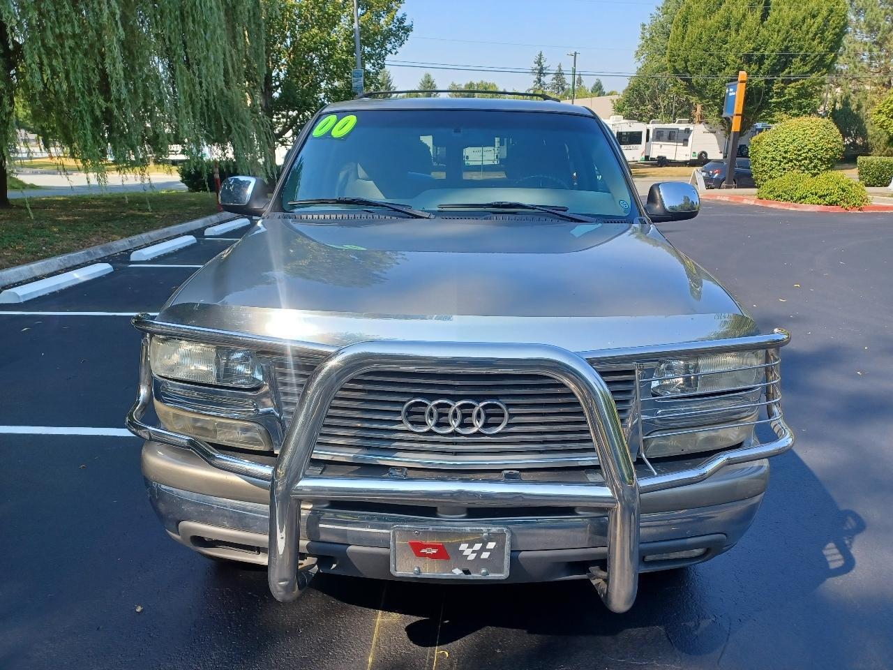 Chevrolet Tahoe 4WD 2000