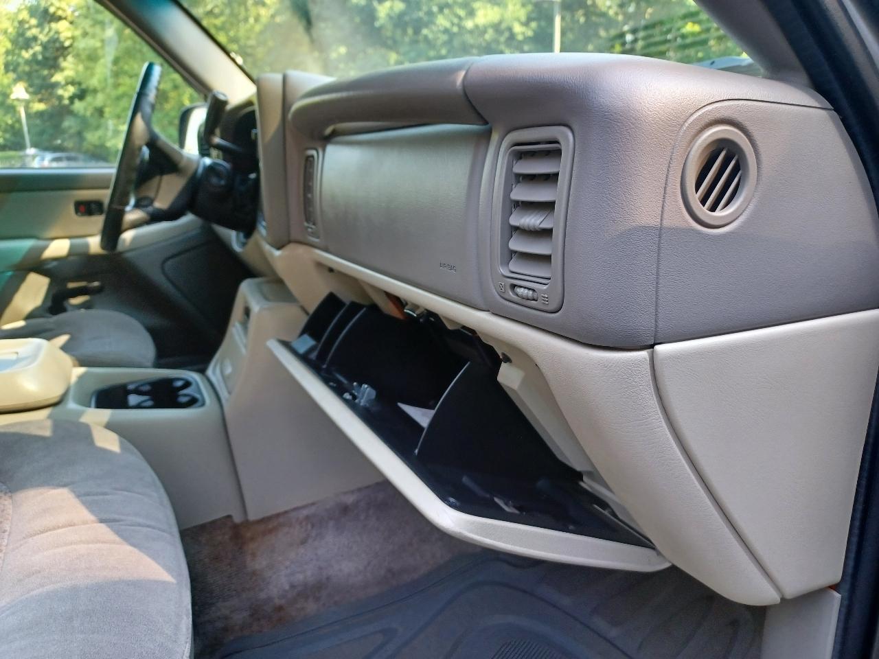 Chevrolet Tahoe 4WD 2000